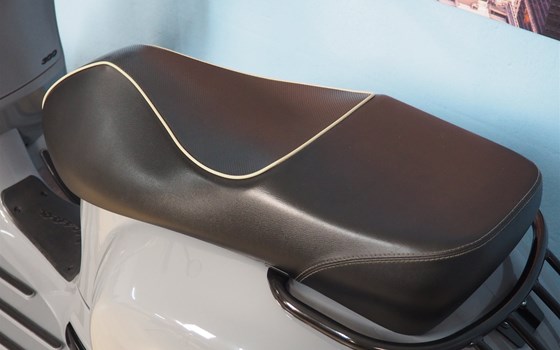 Gebrauchtmotorrad Vespa GTS 300 i.e. Super - Bild 7