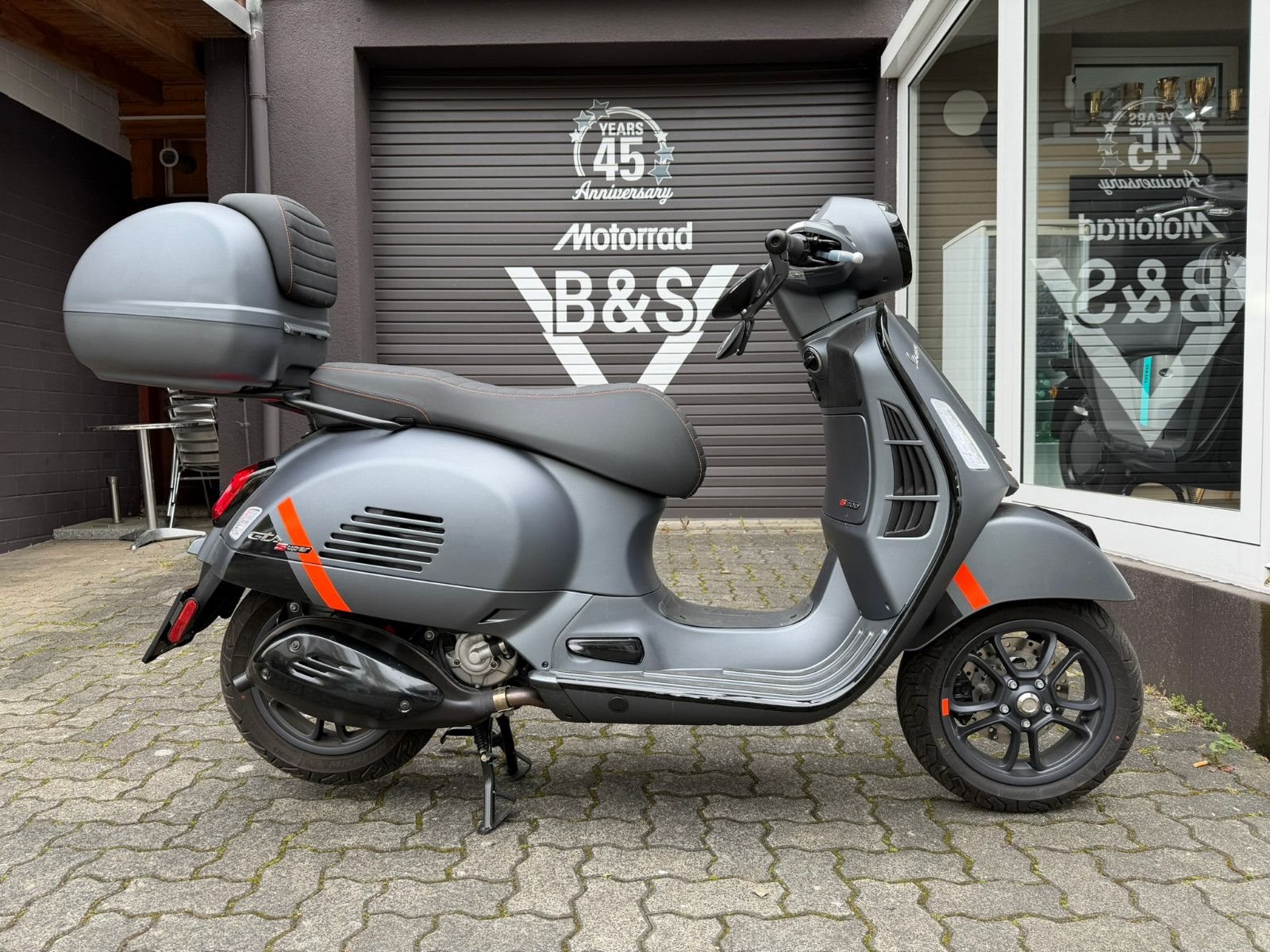 Vespa GTS 300 Super Sport 