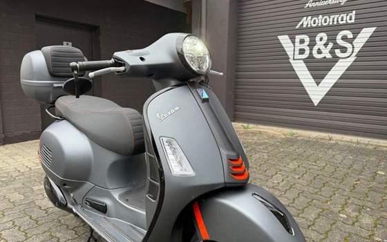 Gebrauchtmotorrad Vespa GTS 300 Super Sport - Bild 15