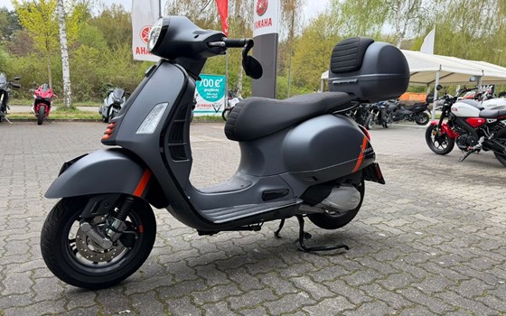 Gebrauchtmotorrad Vespa GTS 300 Super Sport - Bild 7