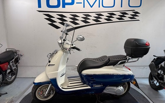 Gebrauchtmotorrad Peugeot Django 150 Allure - Bild 4