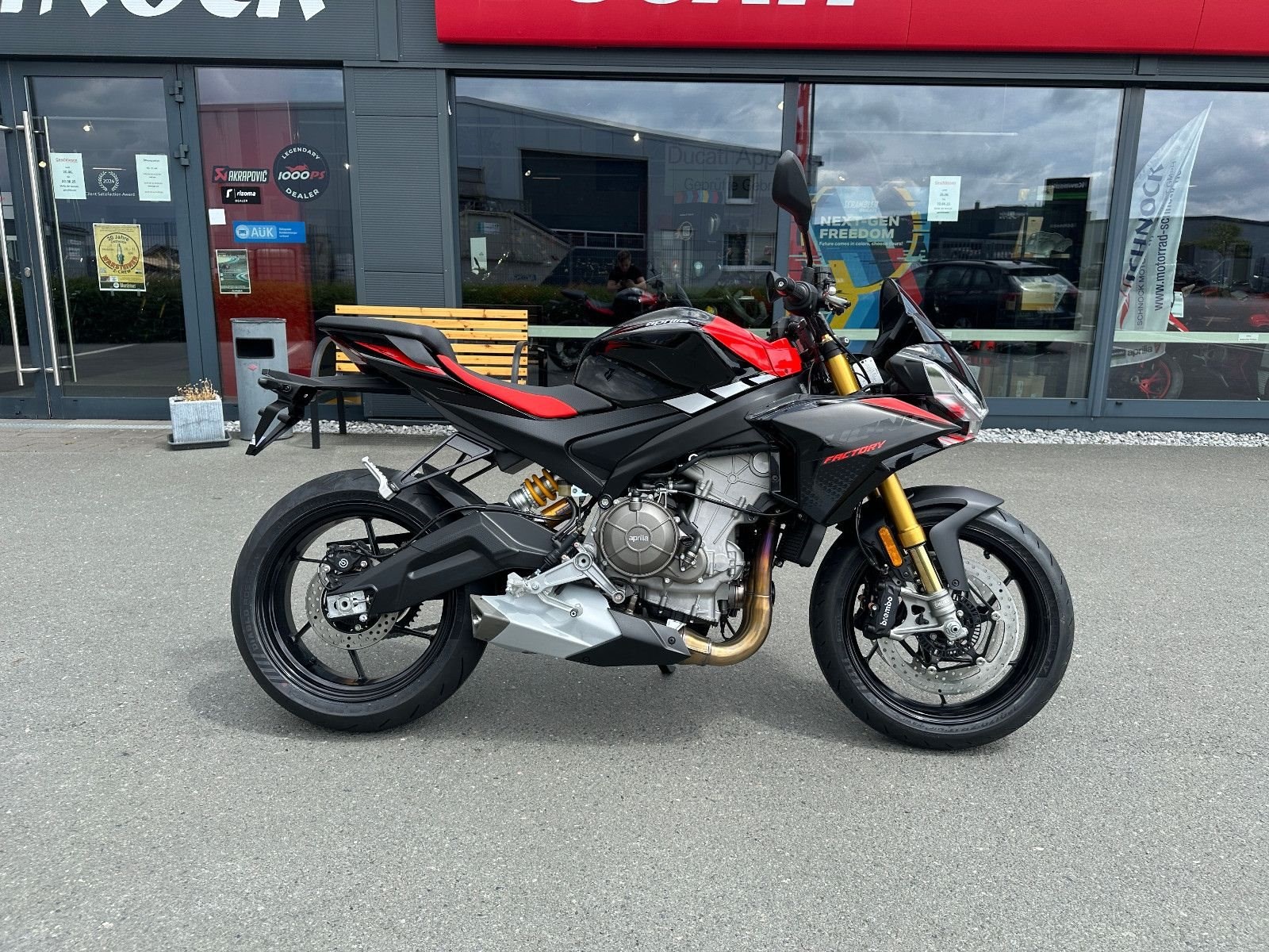 Aprilia Tuono 660 Factory