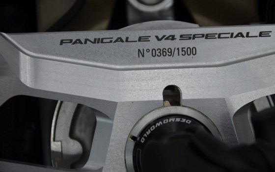 Gebrauchtmotorrad Ducati Panigale V4 Speciale - Bild 14