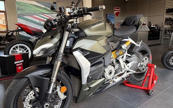 Gebrauchtmotorrad Ducati Streetfighter V2 - Bild 3