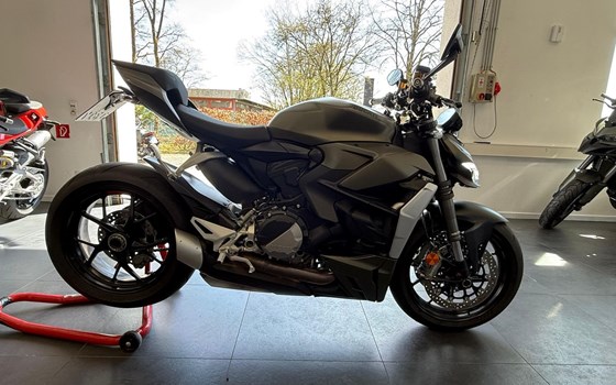Gebrauchtmotorrad Ducati Streetfighter V2 - Bild 5