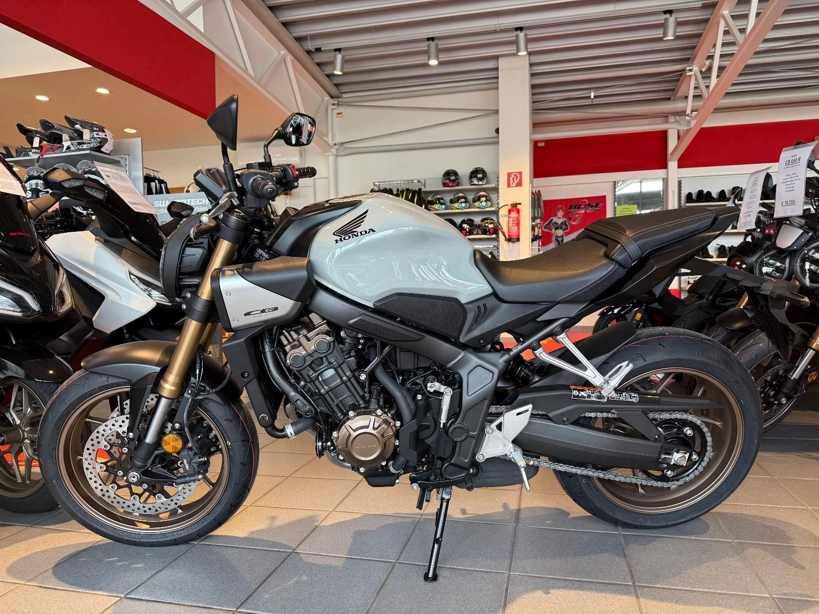 Honda CB650R E-Clutch