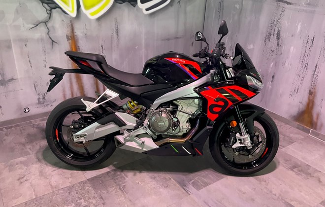 Aprilia Tuono 660 Factory