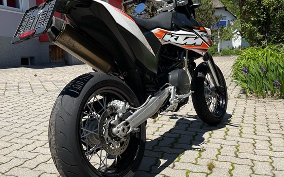 Gebrauchtmotorrad KTM 690 SMC - Bild 3