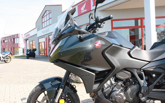 Gebrauchtmotorrad Honda NT1100 DCT - Bild 7