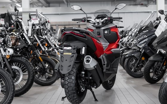 Neufahrzeug Voge SR1 ADV 125 ABS TCS - Bild 6