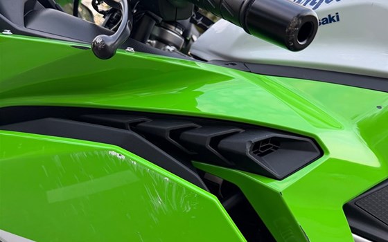 Offerta Kawasaki Ninja ZX-4RR 40th Anniversary Edition - Immagine 12