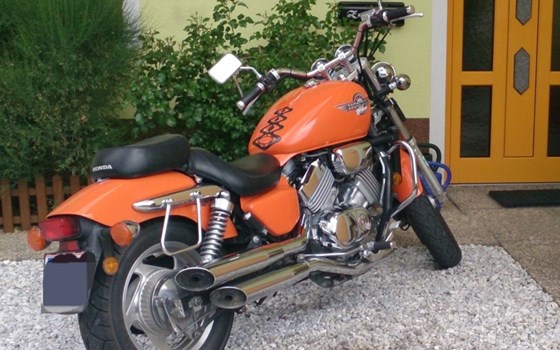 Gebrauchtmotorrad Honda VF 750 C Magna - Bild 1