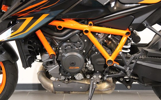 Gebrauchtmotorrad KTM 1290 Super Duke R EVO - Bild 8
