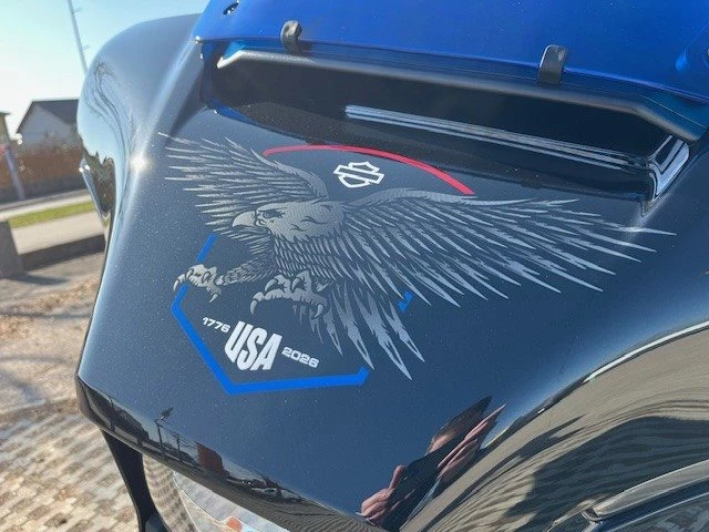 Harley-Davidson Street Glide FLHX (Midnight Ember/Chrome Finish) - Bild 14