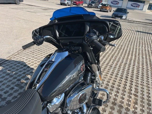 Harley-Davidson Street Glide FLHX (Midnight Ember/Chrome Finish) - Bild 6