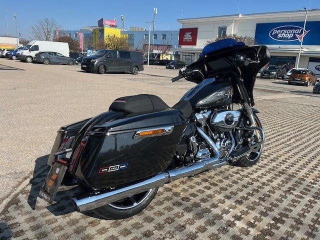 Harley-Davidson Street Glide FLHX (Midnight Ember/Chrome Finish) - Bild 7