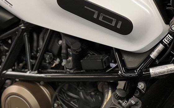 Gebrauchtmotorrad Husqvarna Vitpilen 701 - Bild 8