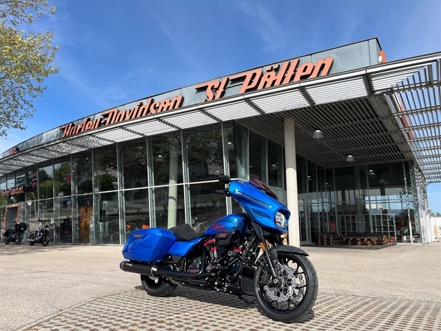 Harley-Davidson CVO Street Glide ST FLHXSE (Electric Coast) - Bild 1