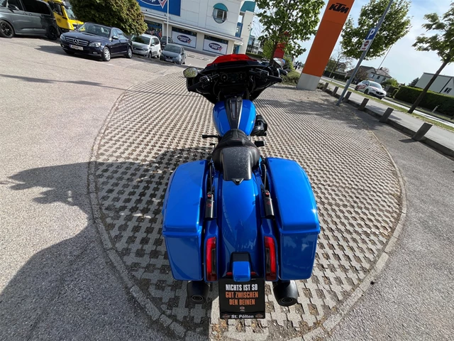 Harley-Davidson CVO Street Glide ST FLHXSE (Electric Coast) - Bild 10