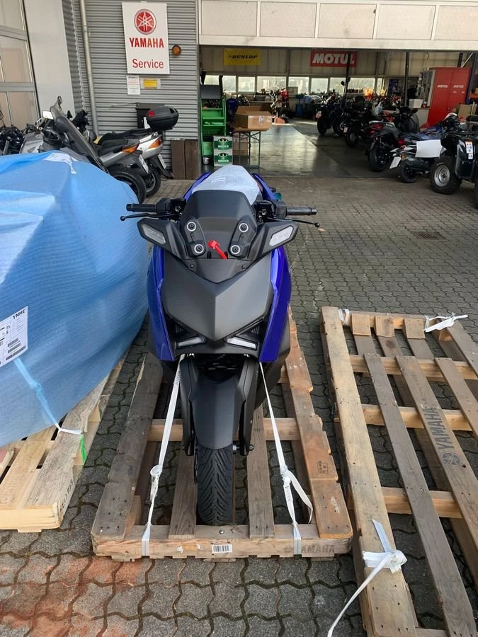Yamaha XMAX 125