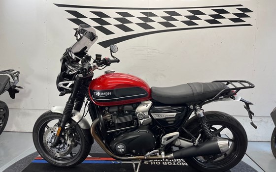 Gebrauchtmotorrad Triumph Speed Twin 1200 - Bild 3