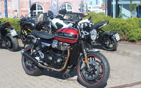 Gebrauchtmotorrad Triumph Speed Twin 1200 - Bild 2