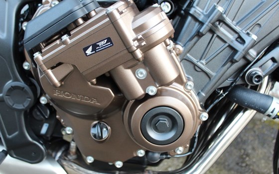 Gebrauchtmotorrad Honda CB650R E-Clutch - Bild 29