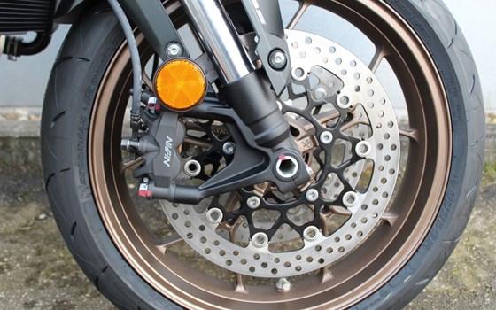 Gebrauchtmotorrad Honda CB650R E-Clutch - Bild 4