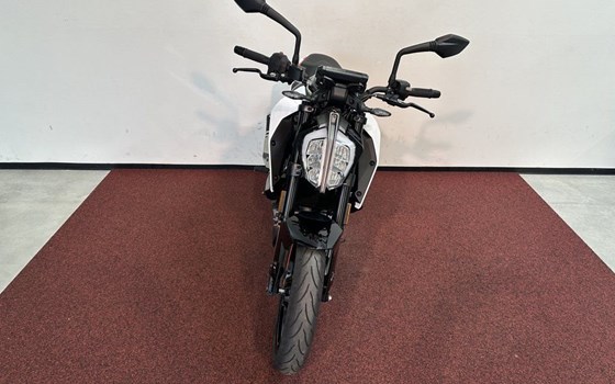 Gebrauchtmotorrad KTM 390 Duke - Bild 3