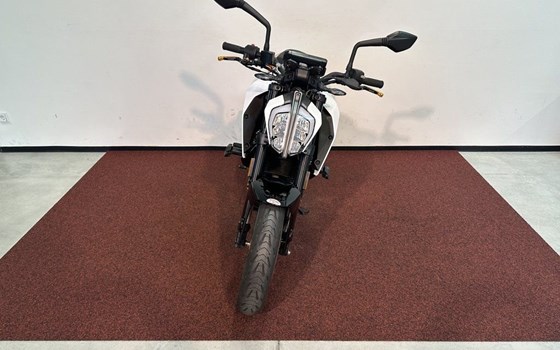 Gebrauchtmotorrad KTM 125 Duke - Bild 3