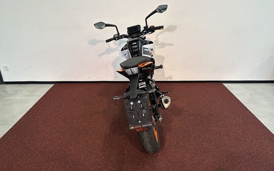 Gebrauchtmotorrad KTM 125 Duke - Bild 7