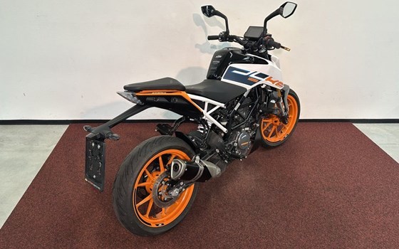 Gebrauchtmotorrad KTM 125 Duke - Bild 8