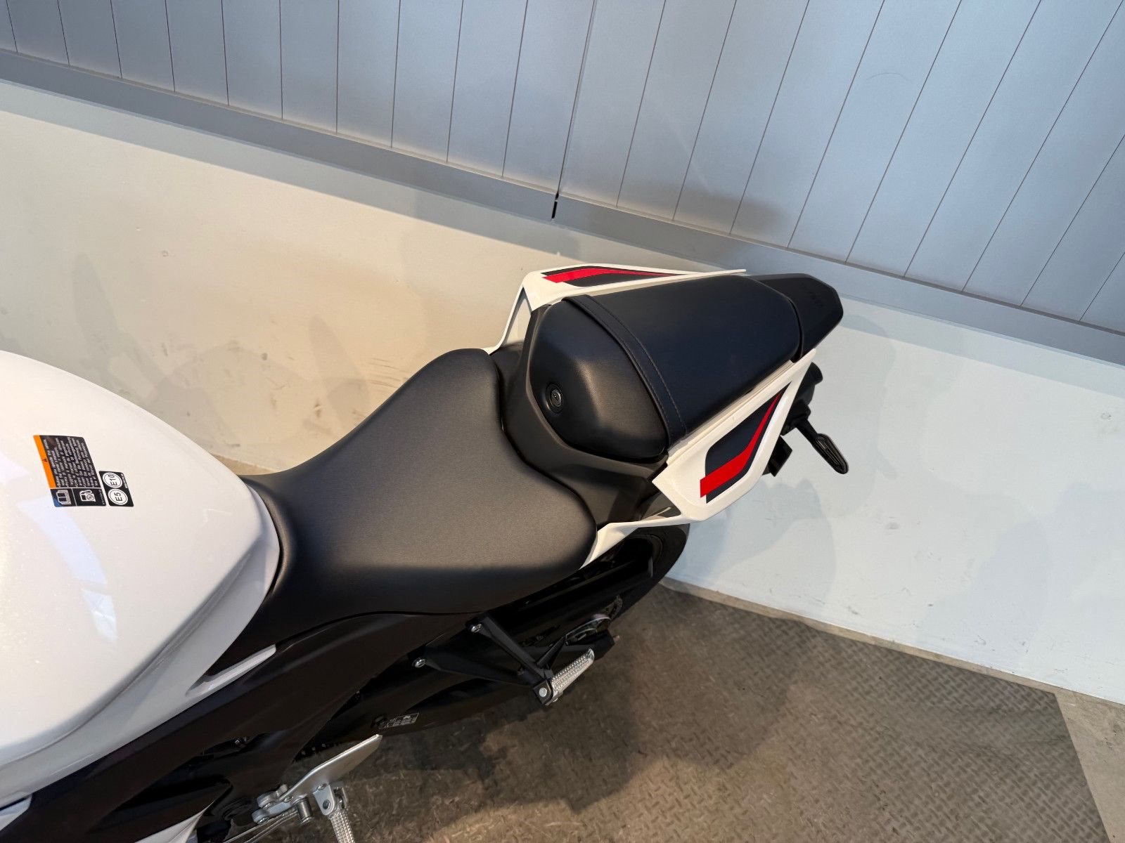 Yamaha R3