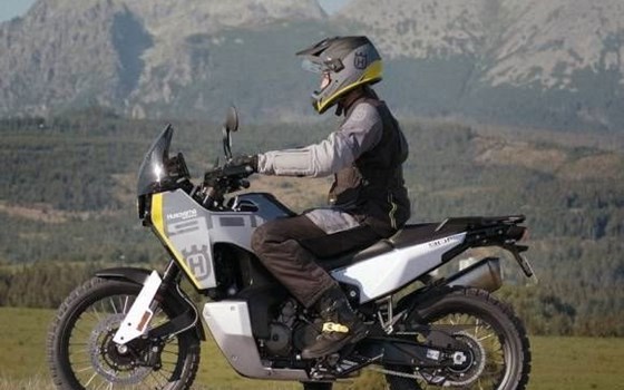 Neufahrzeug Husqvarna Norden 901 - Bild 8