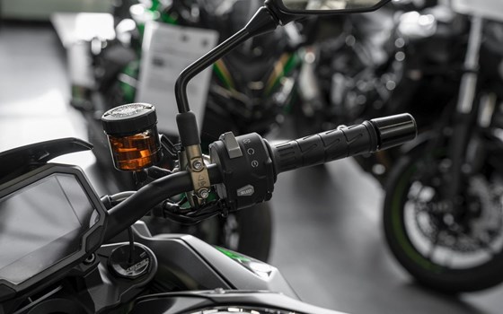 Gebrauchtmotorrad Kawasaki Z H2 SE - Bild 11