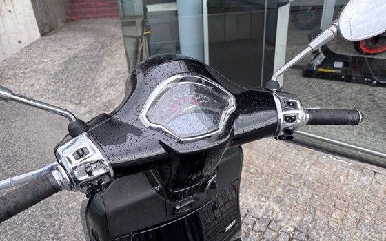 Gebrauchtmotorrad Vespa GTS 125 Super - Bild 5