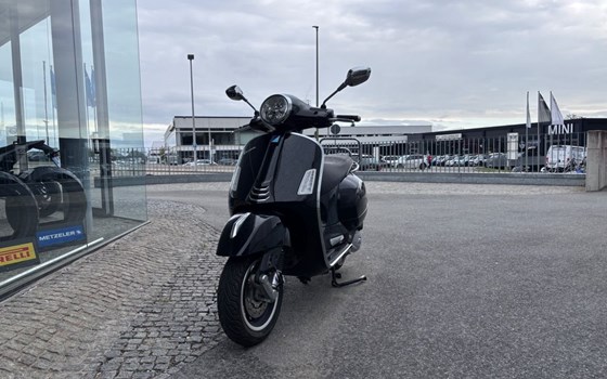 Gebrauchtmotorrad Vespa GTS 125 Super - Bild 6