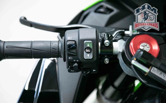 Gebrauchtmotorrad Kawasaki Ninja ZX-10R - Bild 6
