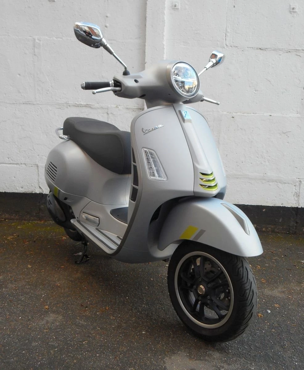 Vespa GTS 300 Super Tech