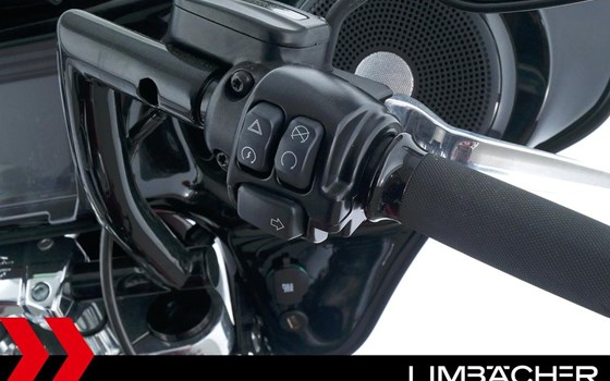 Gebrauchtmotorrad Harley-Davidson Softail Sport Glide FLSB - Bild 22