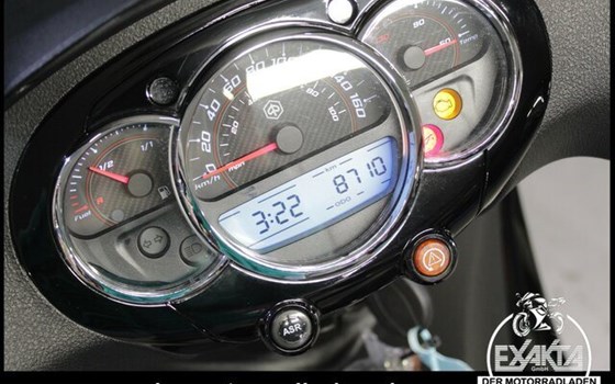 Gebrauchtmotorrad Piaggio Beverly 350 S - Bild 11