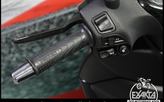 Gebrauchtmotorrad Piaggio Beverly 350 S - Bild 16