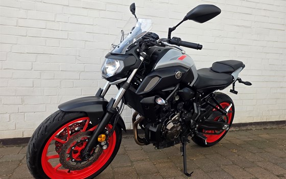 Gebrauchtmotorrad Yamaha MT-07 - Bild 1