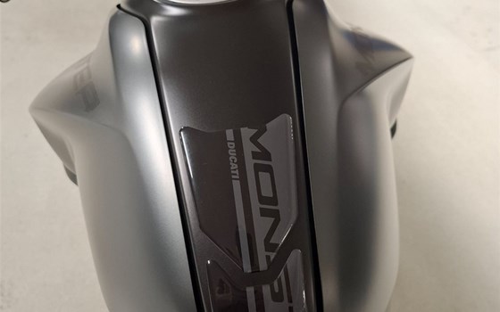 Gebrauchtmotorrad Ducati Monster + - Bild 11