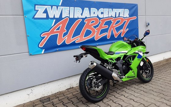 Gebrauchtmotorrad Kawasaki Ninja 125 - Bild 4