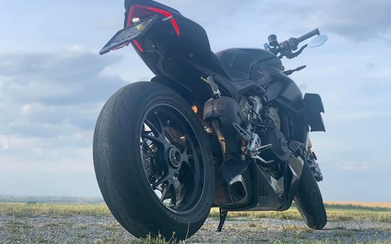 Gebrauchtmotorrad Ducati Streetfighter V4 S - Bild 4