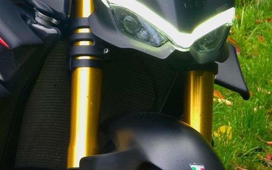 Gebrauchtmotorrad Ducati Streetfighter V4 S - Bild 8