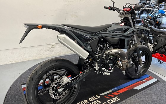 Neufahrzeug Beta RR Motard 2T 50 X special edition - Bild 5