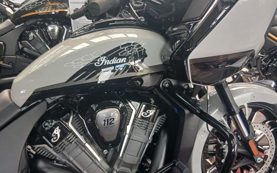 Neufahrzeug Indian Challenger Dark Horse - Bild 3