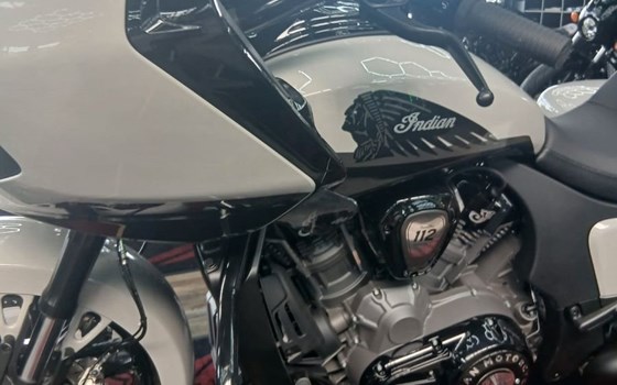 Neufahrzeug Indian Challenger Dark Horse - Bild 5